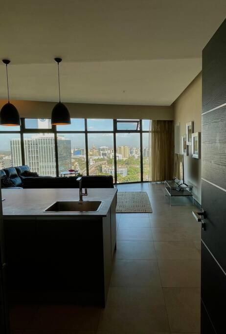 City View Apartment Nestled In The Heart Of Nbo Nairobi Eksteriør billede